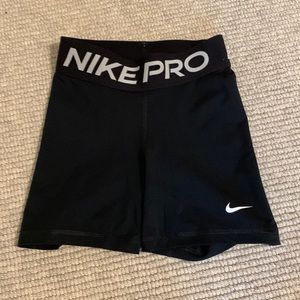 COPY - Black Nike Pros 5”